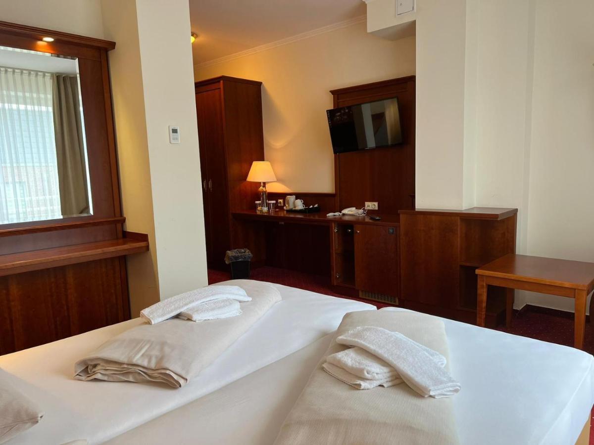 Hotel Hanseatischer Hof Lübeck Extérieur photo